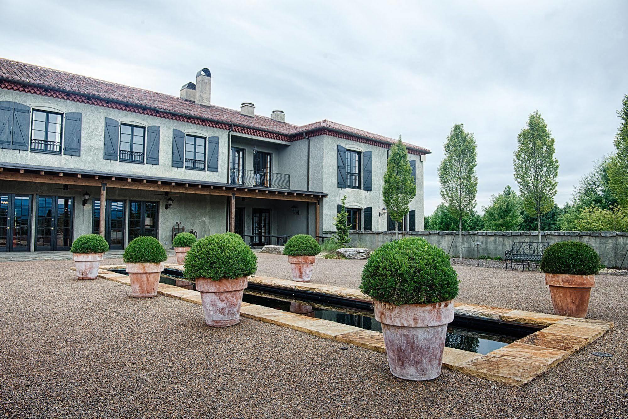 Hotel Domestique Травелерс Рест Экстерьер фото